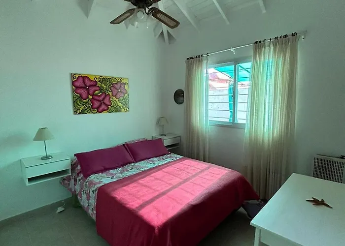 La Casita De Chela